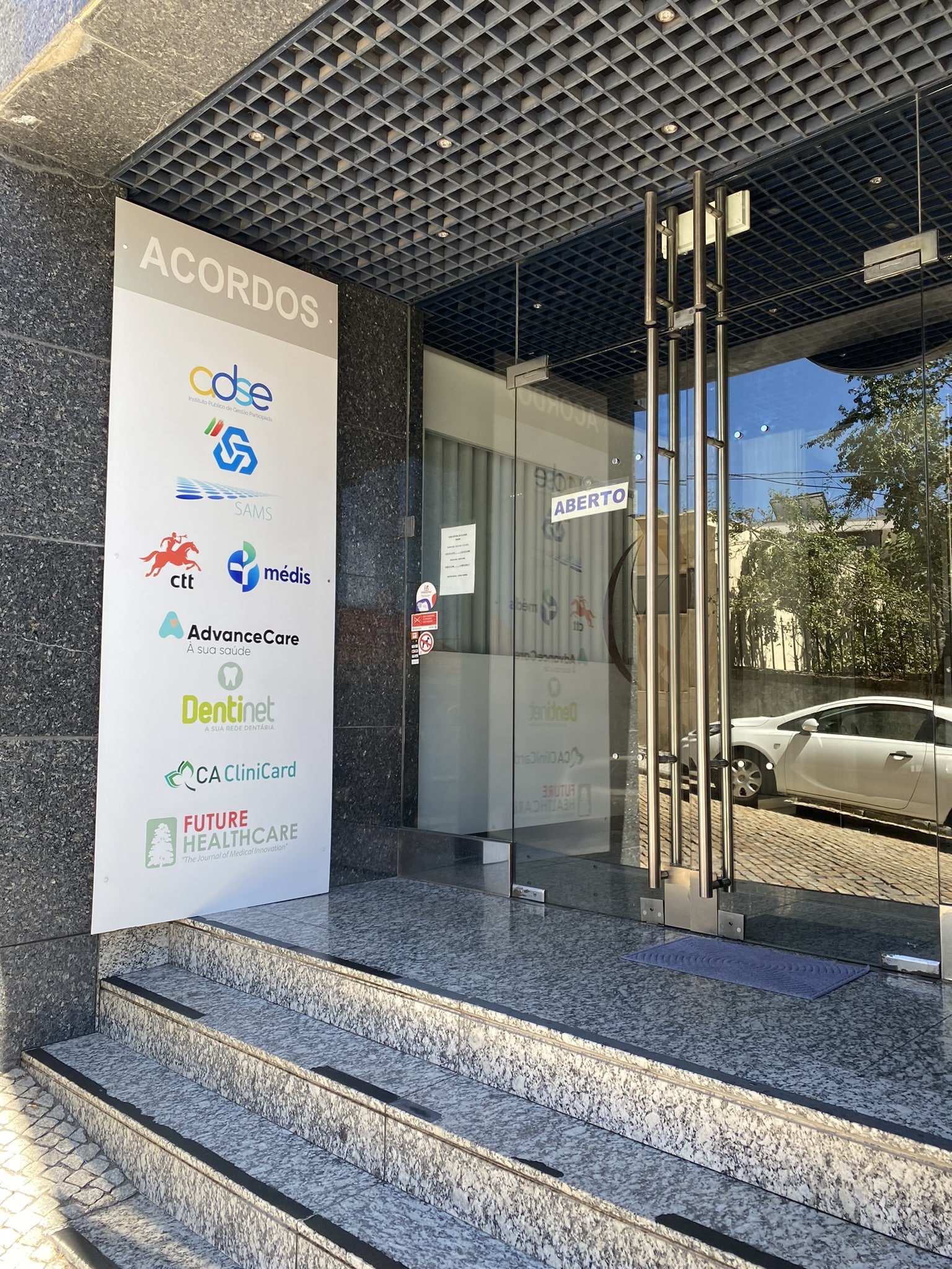 Clínica Dentária Santa Zita - Guarda